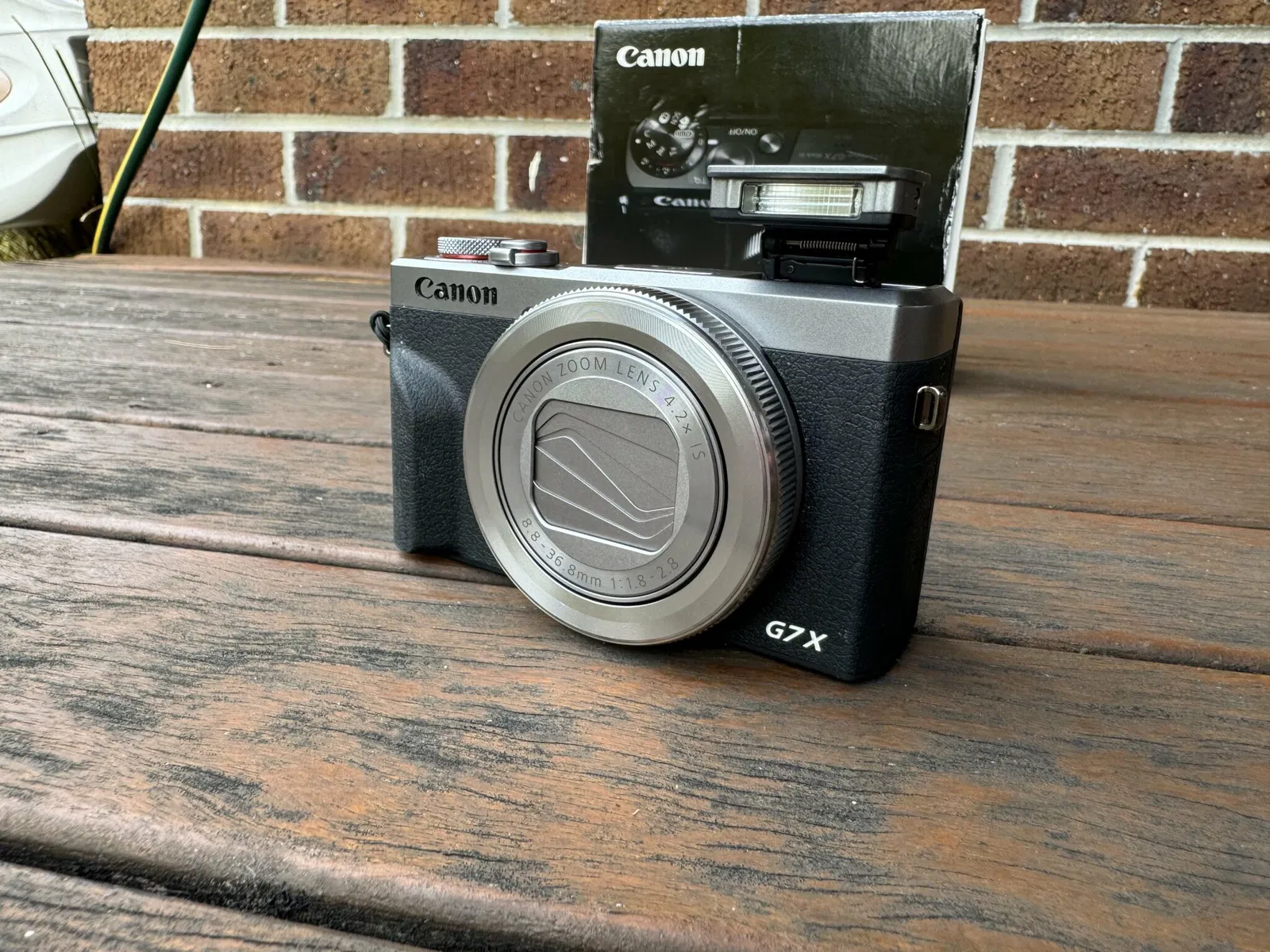 Canon PowerShot G7 X Mark III cameră foto compactă pentru concediul de vară 2025