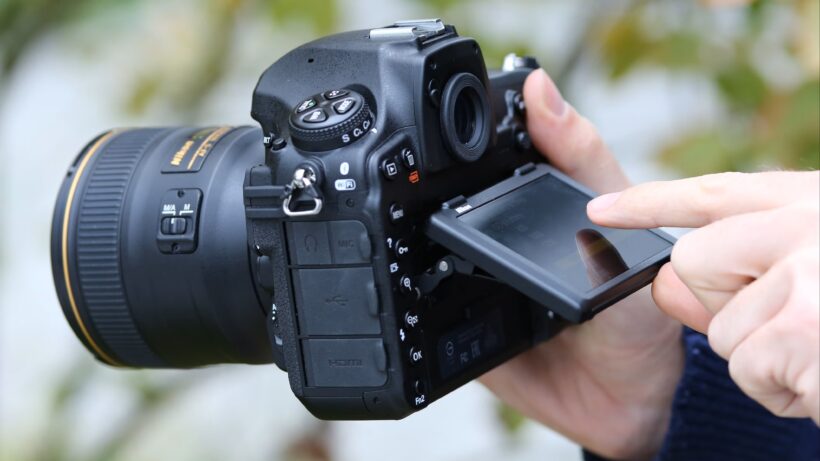 detalii specificatii aparat foto DSLR