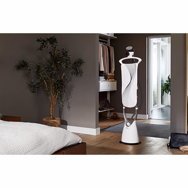 Fier de călcat vertical Philips ComfortTouch GC557/30 cu masa de călcat încorporată Fier de călcat vertical Philips ComfortTouch GC557/30 cu masa de călcat încorporată