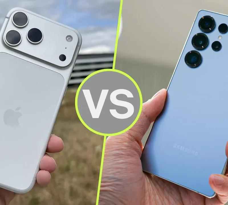 iPhone 17 și Samsung Galaxy S25 2025 unul lângă altul, evidențiind diferențele de design și dimensiuni