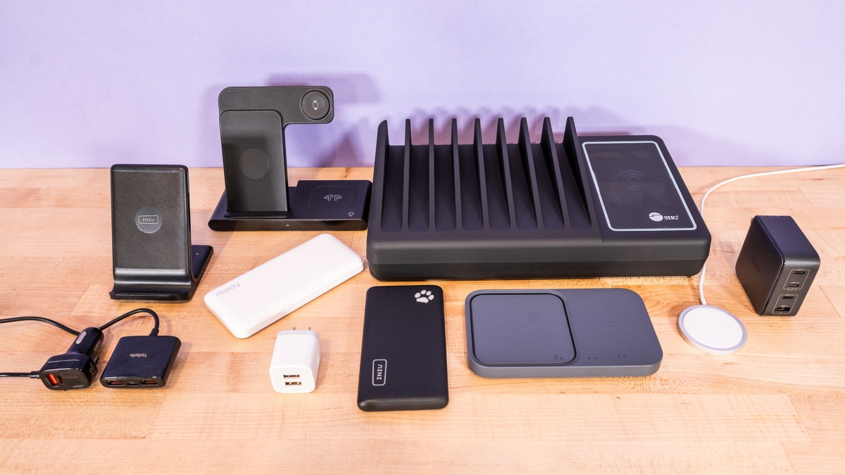 Incarcator wireless modern cu telefon în încărcare